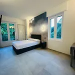 Rivers Retreat - Five Design